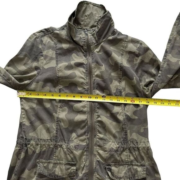 Ashley by 26 International Downtown Collection Medium Utility Jacket Green Camo - Picture 8 of 13